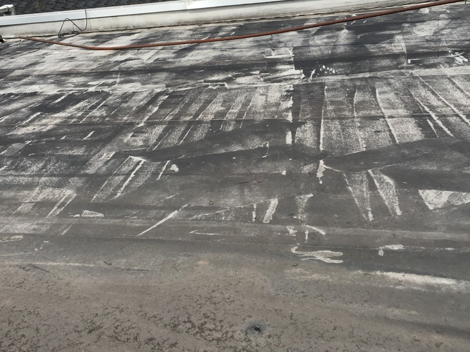 晴天後、水が引いた状態（屋上全体）