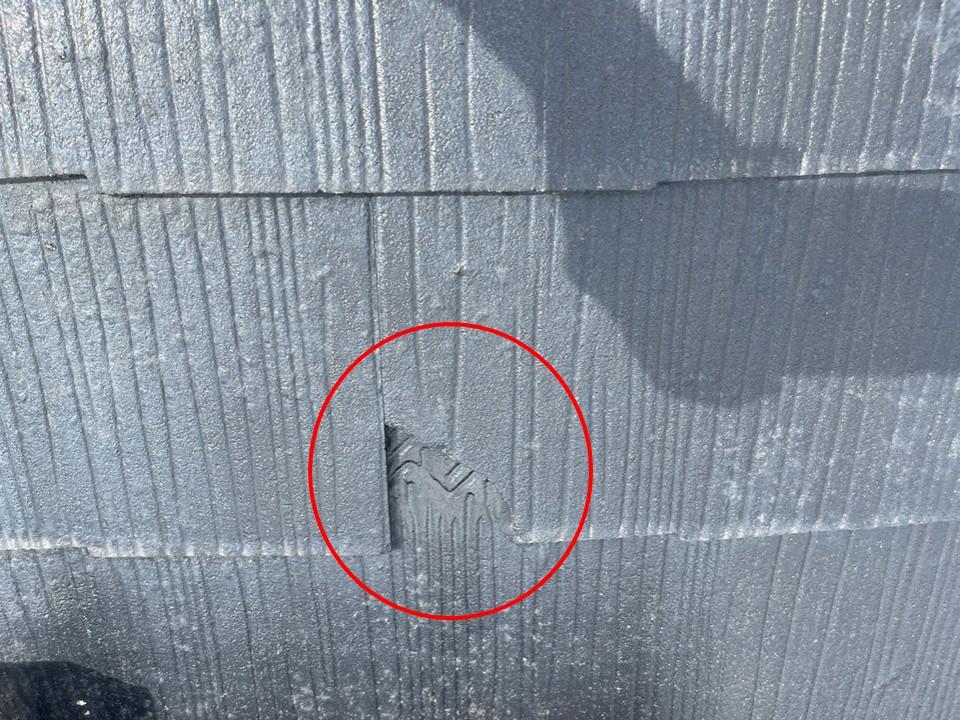 スレート屋根の割れ・欠損