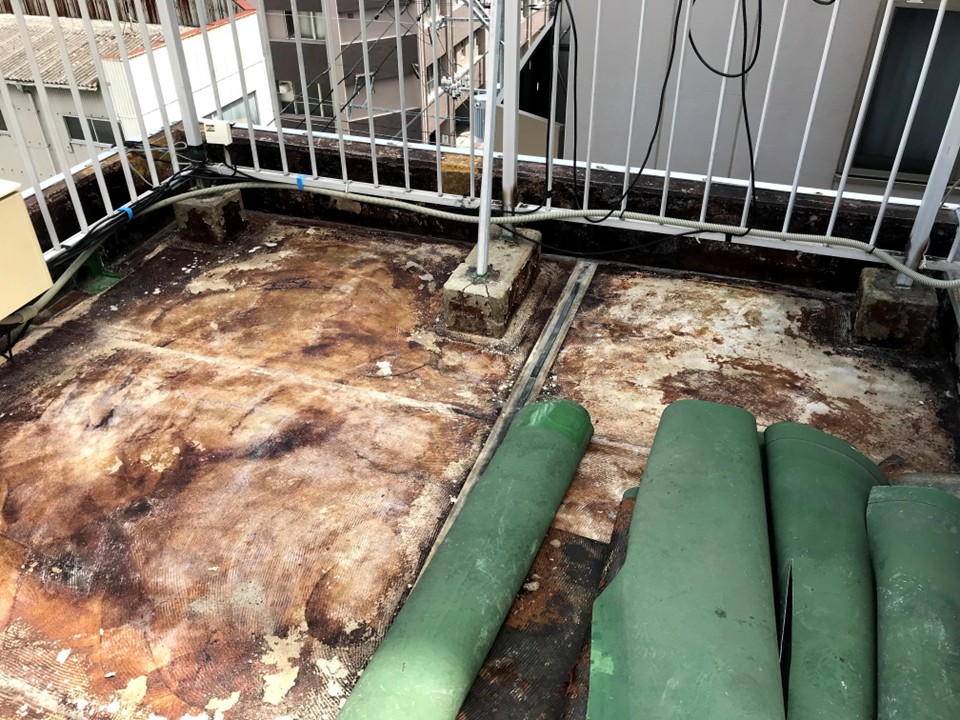 既存のシート防水撤去