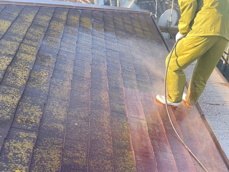 高圧洗浄の様子です