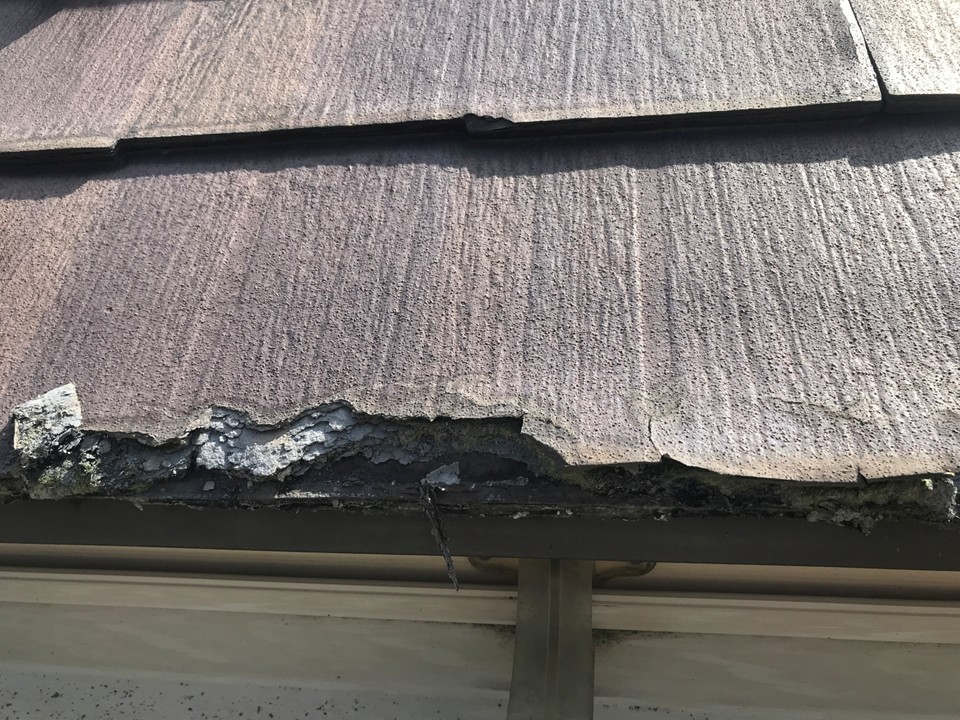 屋根材のアップ写真です