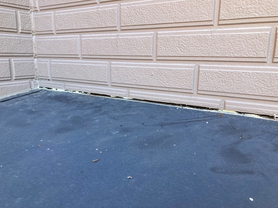 既存シーリング撤去