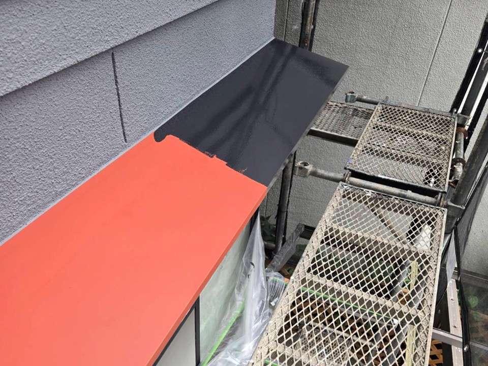 上塗り工程を行っていきます