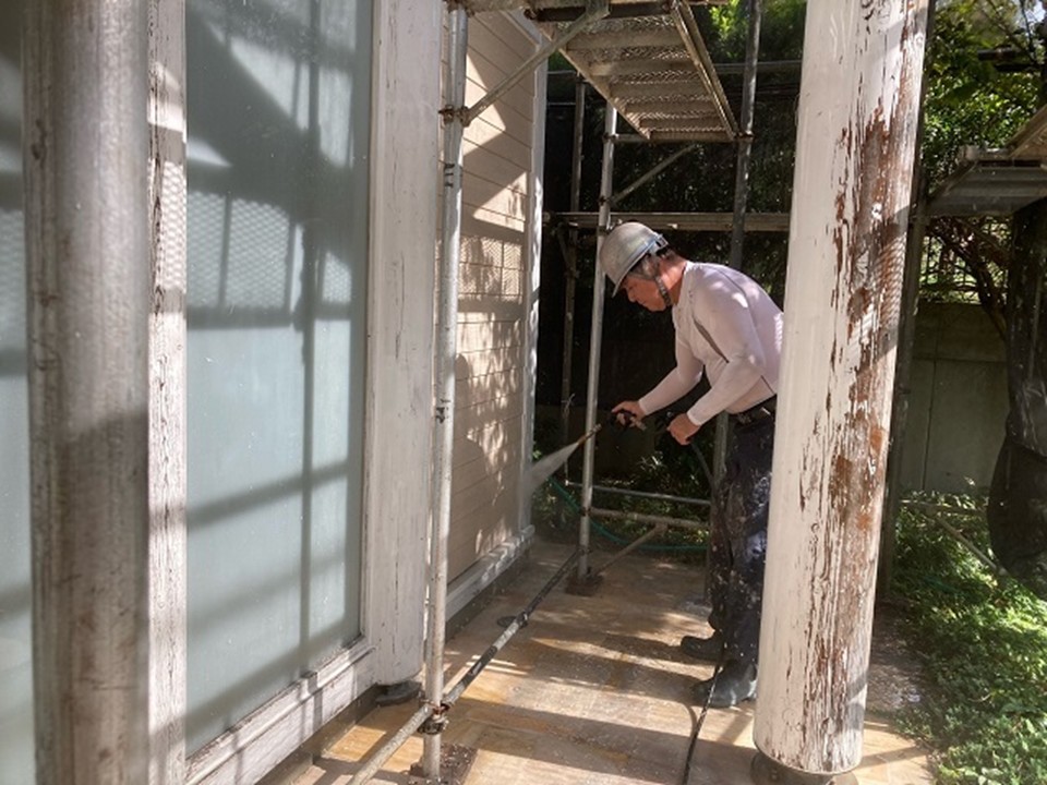 高圧洗浄の様子です