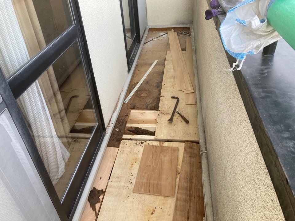 下地補強を行っていきます