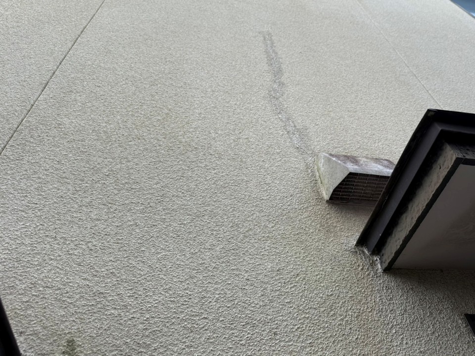 クラック補修跡