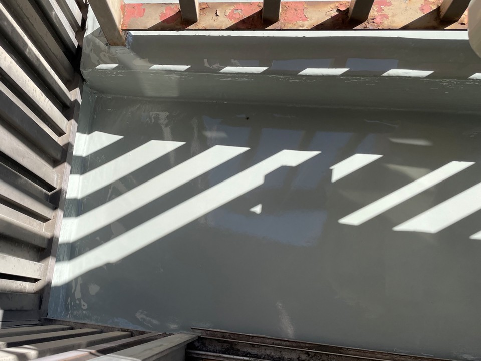 ウレタン塗膜の塗布作業