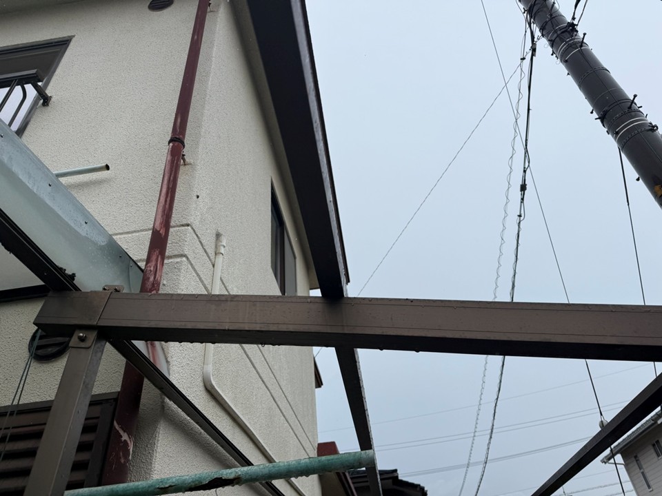 既存の波板撤去