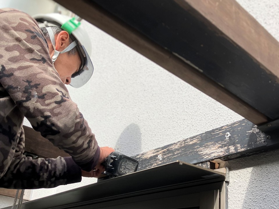 既存部の清掃と下地調整