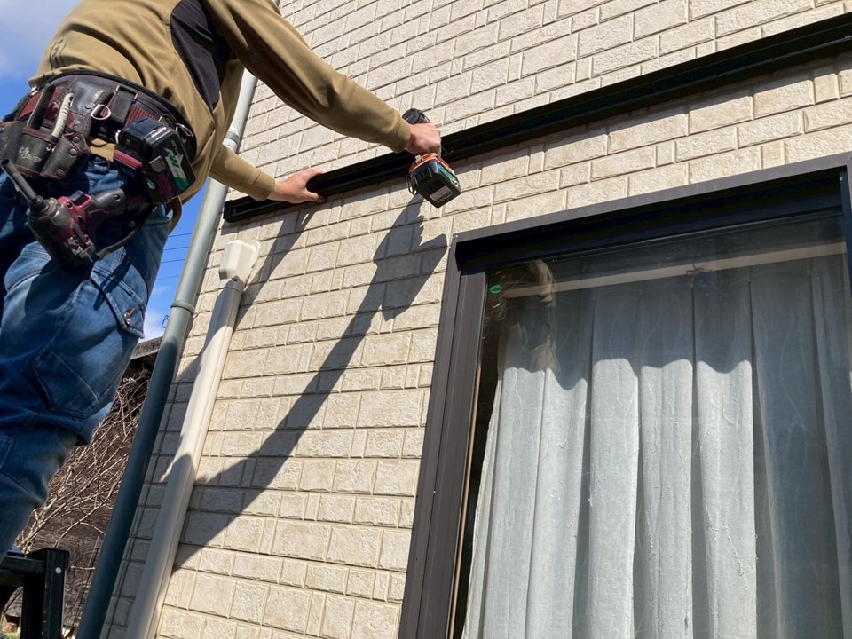 新しいフレームを取り付けていきます