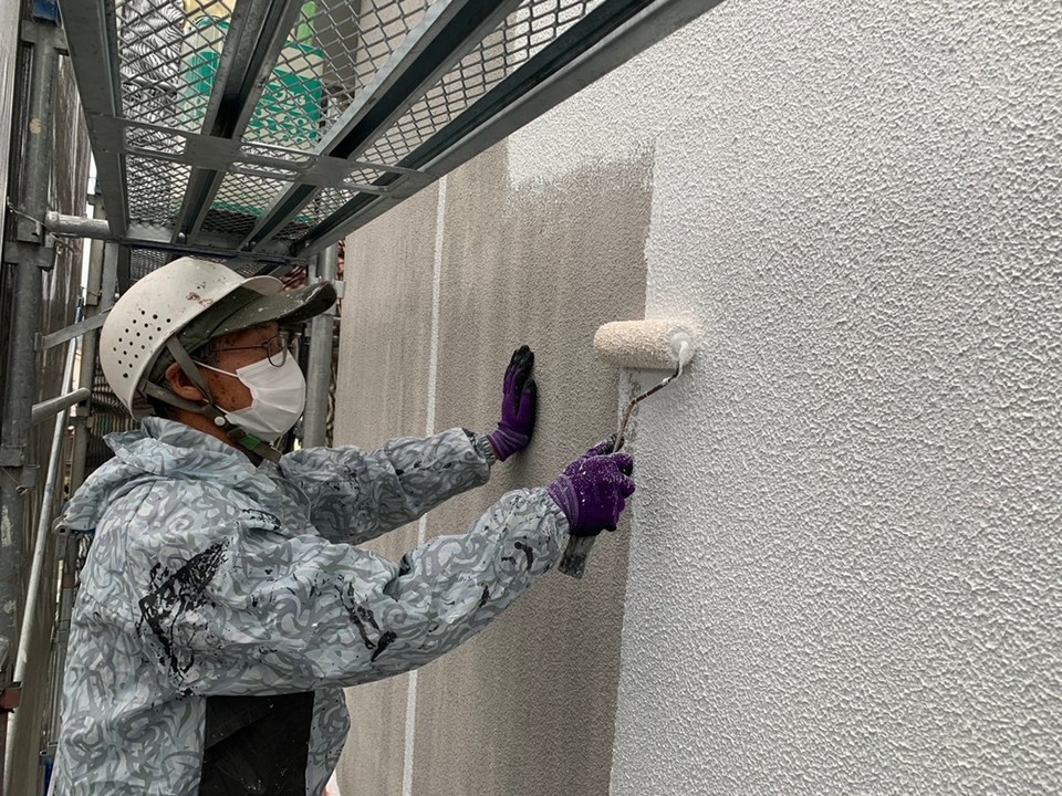 中塗りの工程です