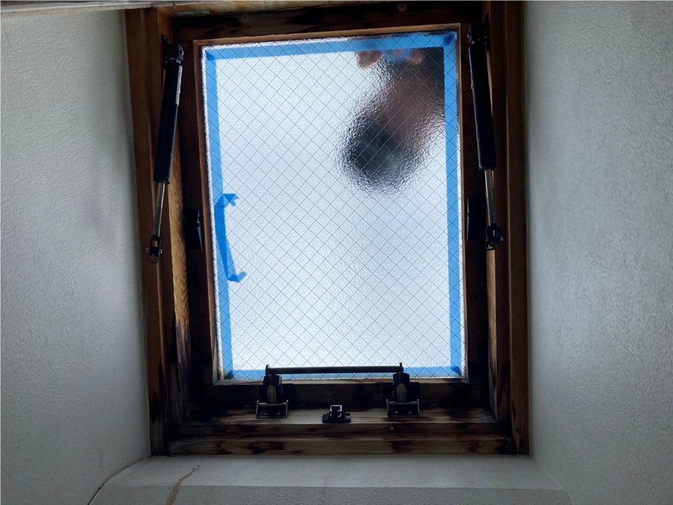 天窓裏からの状態です