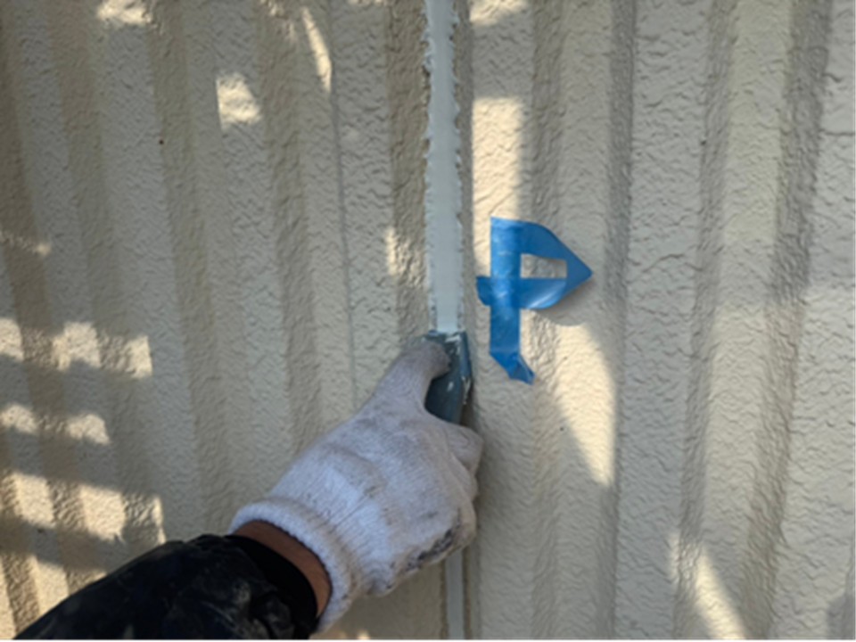 ヘラで均していきます