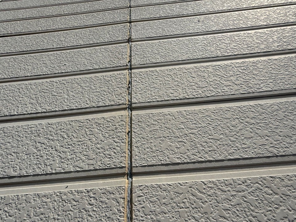 コーキングの劣化を確認