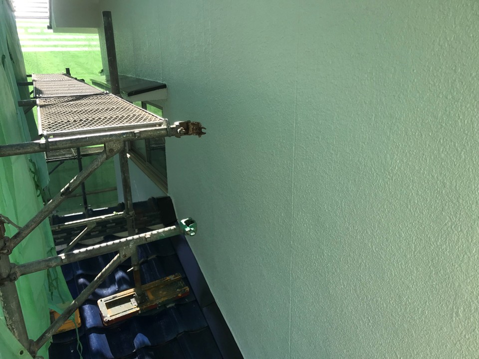 中塗り・上塗り作業