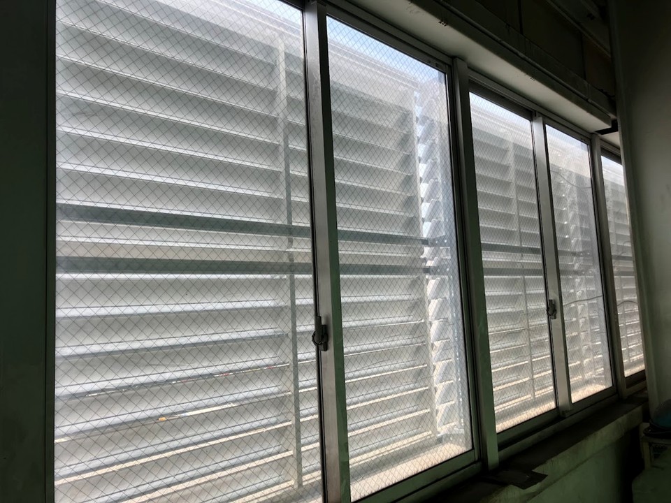 工場内から見た様子