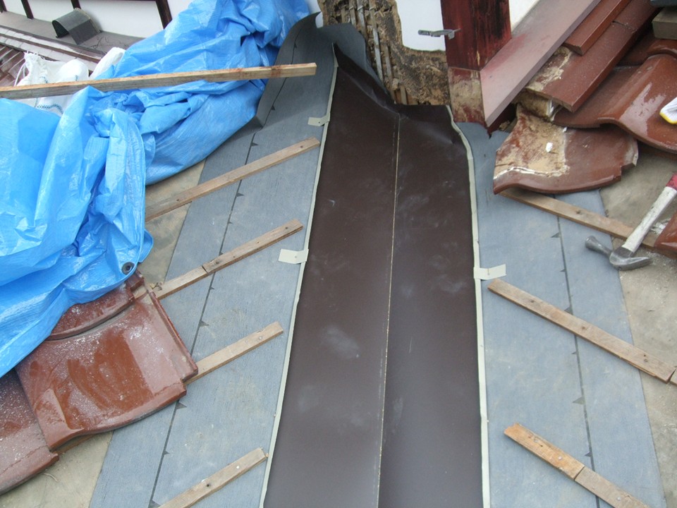 谷板金・ルーフィングの交換