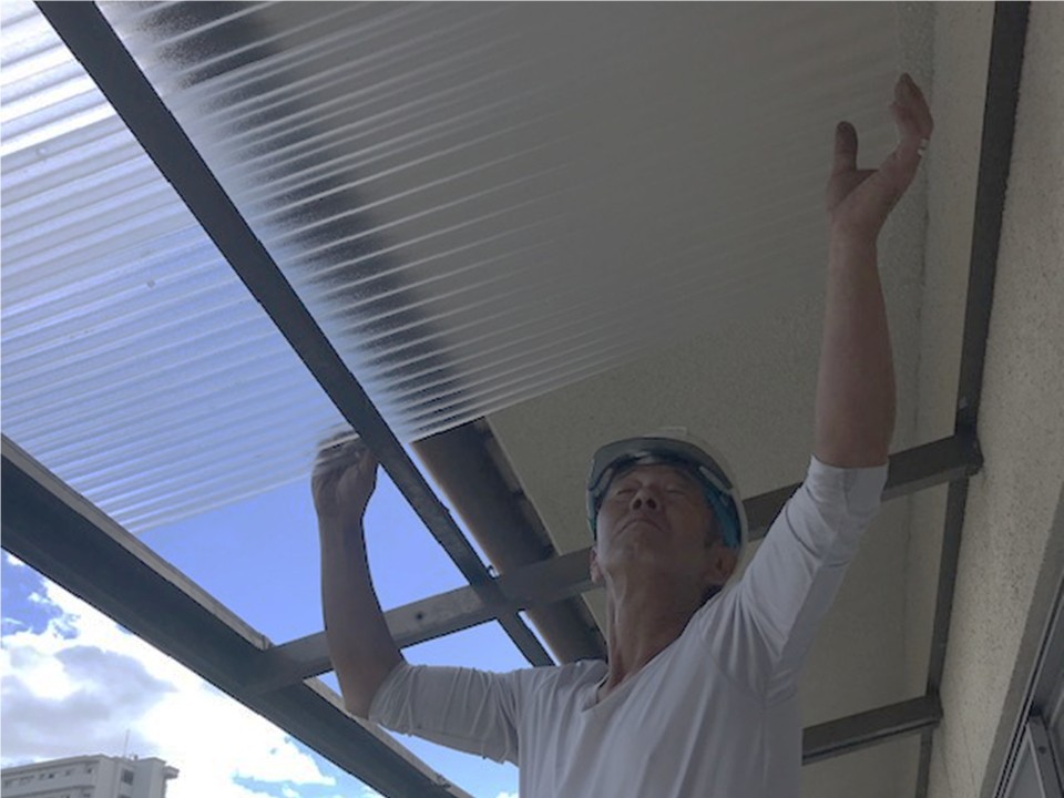 波板の張り替えを行いました