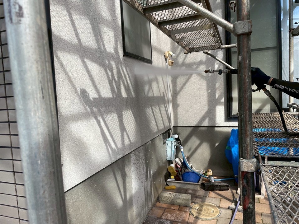 高圧洗浄の様子です