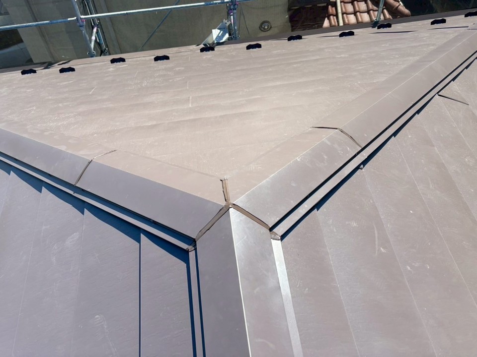 棟板金設置完了