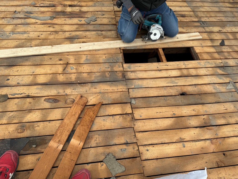 バラ板の補強をしていきます