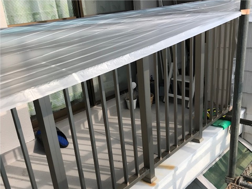 アルミ製手摺を取り付けました