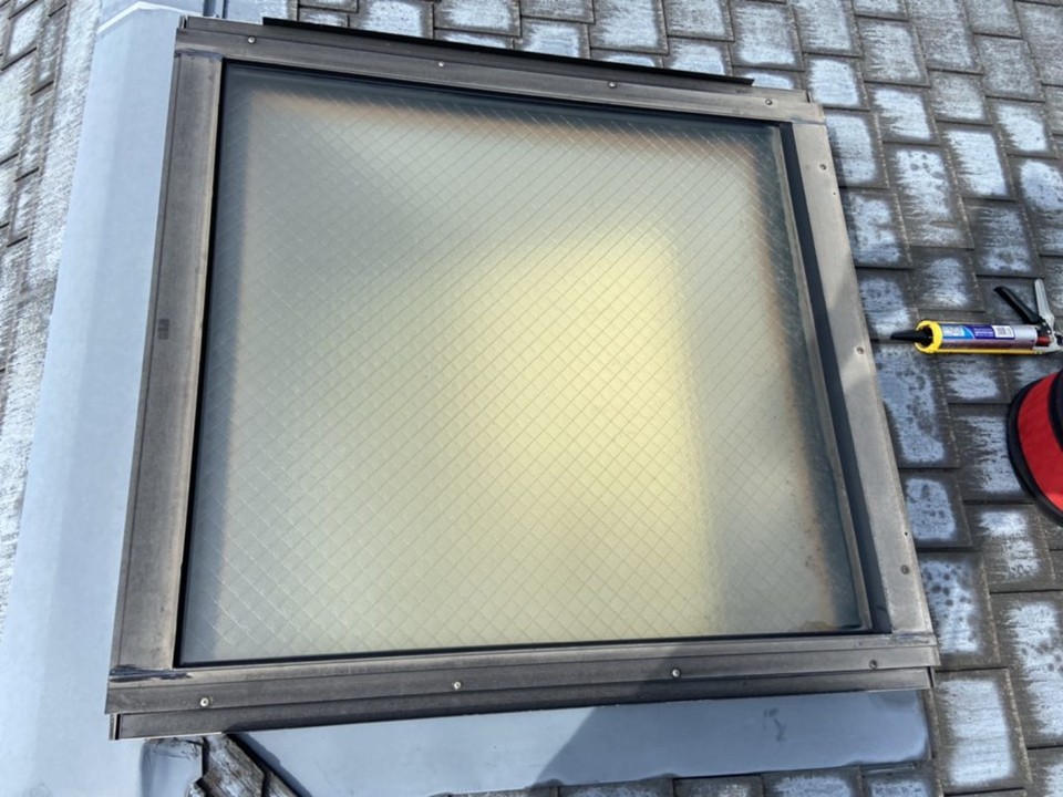 天窓周辺シーリング充填