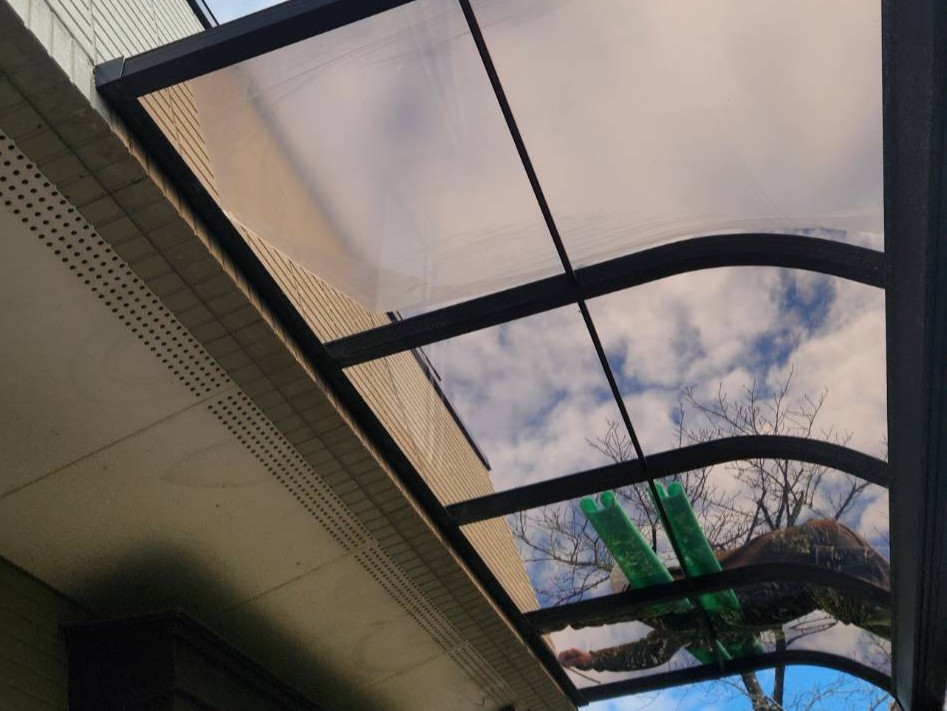 新しい屋根材取付