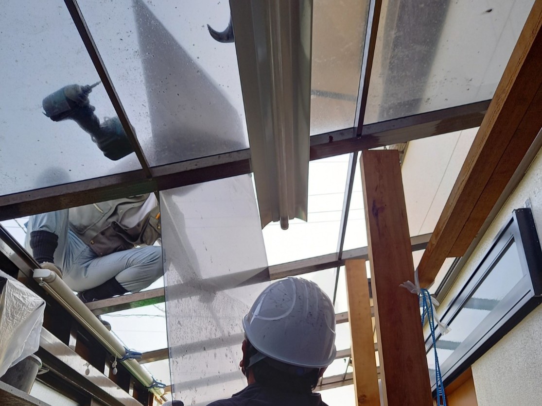 既存屋根材撤去の工程