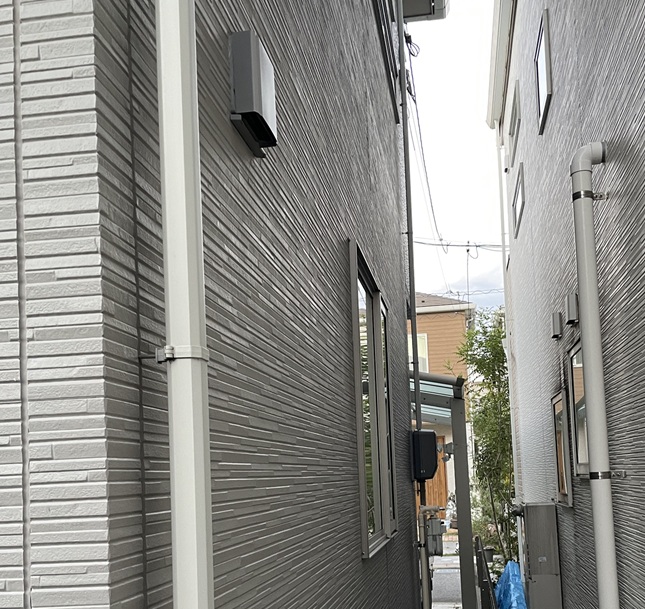 隣家との距離が近い