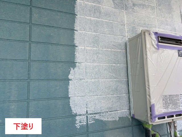 アパート外壁塗装の下塗り！