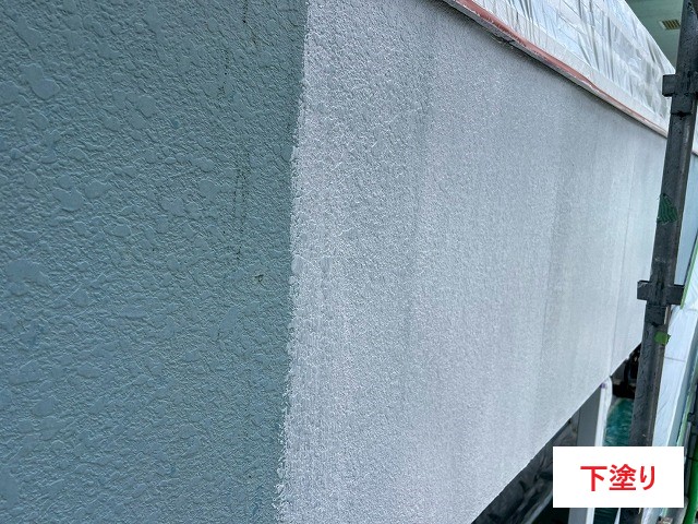 アパート外壁塗装の下塗り！