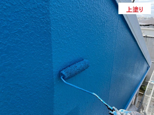 アパート外壁塗装の上塗り！