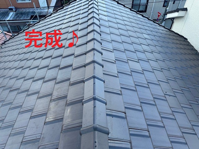 屋根が壊れている…突風被害で棟が飛んだ