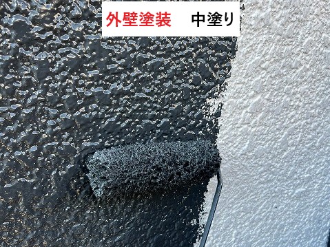 外壁塗装中塗り