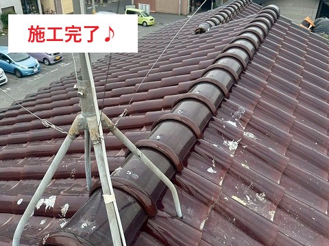 瓦屋根の漆喰　棟瓦取り直し工事
