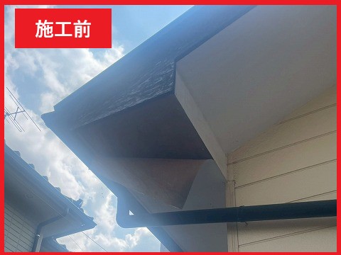 軒天が剝がれてきた・・・これって放置して大丈夫？