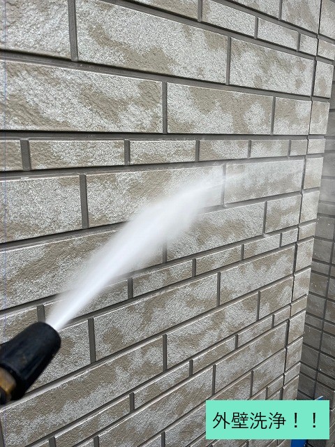 外壁修理でトップコート塗布とベランダトップコート塗布