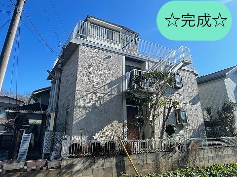 外壁の凸凹を生かした塗装をしました