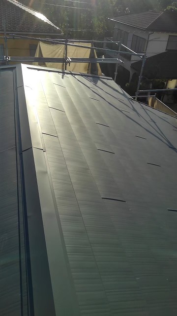 横暖ルーフで屋根葺き替え工事後