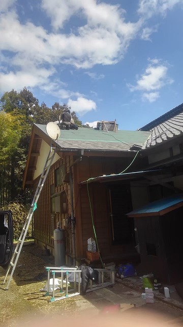 オークリッジを葺いているところ