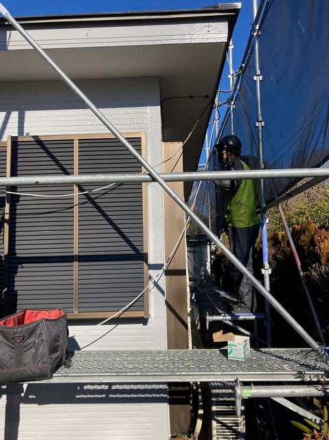 軒樋と固定金具の解体後