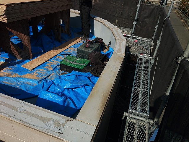 笠木部分を取り外した状態