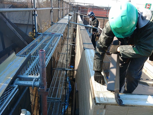 既存の笠木の取り外し