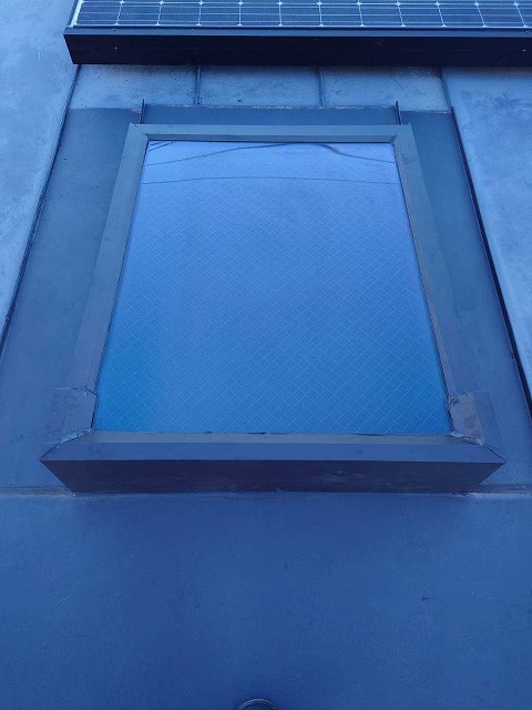 屋根からみた天窓