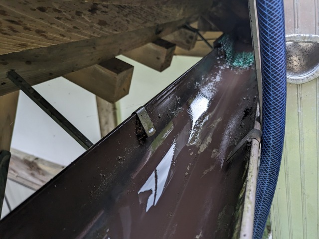 残った土を水で流した状態