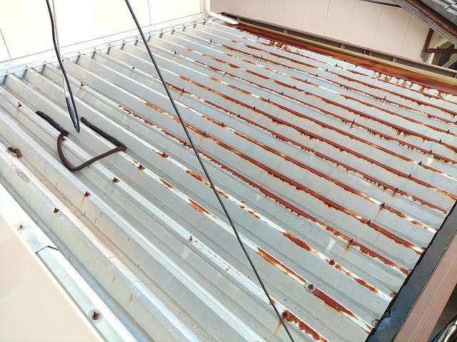 雨漏りが発生したお宅の屋根