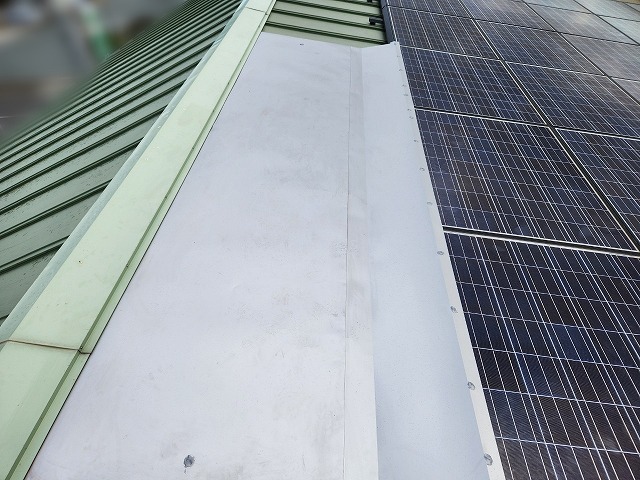 雨漏りが発生した屋根の補修工事を実施