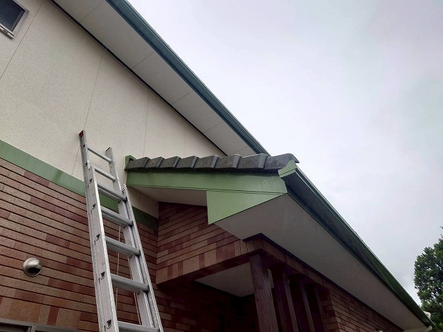 福島県双葉郡楢葉町　落下したケラバ部分の瓦修理工事を行った状態