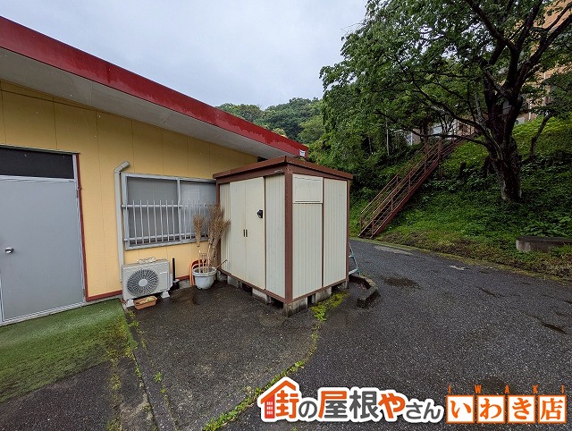 福島県いわき市　屋根や板金の一部が破損してしまっていた倉庫